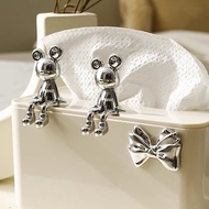 Accessory to decorate objects in the shape of a beautiful, luxurious silver sitting bear 3.6x6.7cm