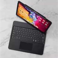 Others - 適用iPad Por13 M4 13" 旋轉鍵盤保護套 觸控板 7色背光藍牙鍵盤保護套