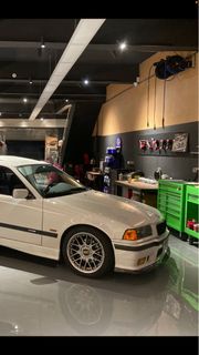 BMW E36 1997 末代 318IS 1.9