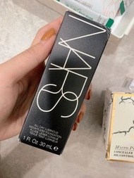 Nars 裸光奇肌粉底液#gobi