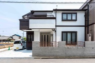 PLUS 9站前民宿 (PLUS 9 Station INN)