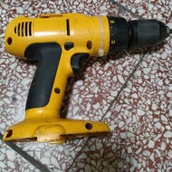 故障 零件機 DEWALT 得偉 認不出型號 鎳氫電池 電鑽 起子機