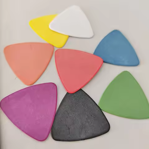 Triangle-like guitar picks 1, 100pcs, triangle shape, various colors, 0.6mm, 0.73mm, 0.88mm, 1.0mm, 