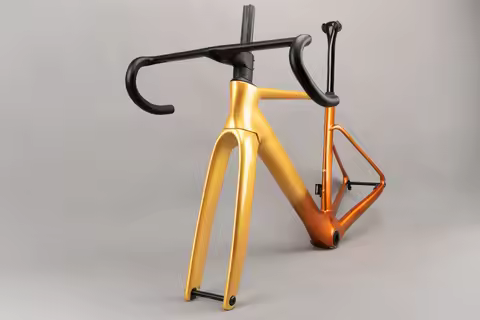 Carbon fiber frame, T47 bottom bracket, supports Di2 electronic shifting, all cables are internally 