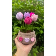 Handmade kait bunga tulip dalam pasu