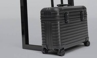 Rimowa Pilot Aluminium 黑色行李箱