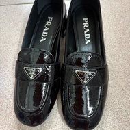 Prada 軟皮樂福鞋