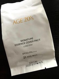 Age 20’s signature essence cover pact (Long Stay)