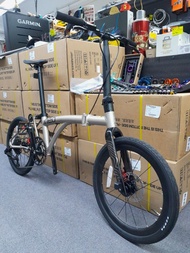 火炭Chillride  🫡🫡
 (接近全新狀態)🥰🥰🥰
飛輪輪組條鏈都係新嘅
JAVA NEO 406 碳纖前叉
輪峯電件12速
🤎🤎🤎