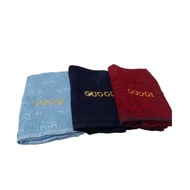GUGGI bath towel made of soft, smooth material, size 66cm, size 134cm, comfortable to wear