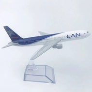 FZ Models Plane Toys Model 16cm B777 Chile LAN Airways Metal Replica 1:400 Scale 777 Aircraft Aviati
