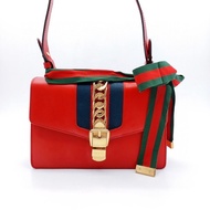 Gucci /古馳！Sylvie系列塞爾維亞，紅色中號絲帶包