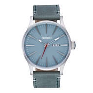 Nixon Sentry รุ่น NXA1055158-00 นาฬิกาข้อมือผู้ชาย/ผู้หญิง สายหนัง Champagne / Black / Red หน้าปัด 4