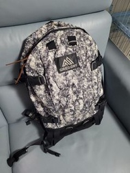 95%新 Gregory Backpack 白花樹紋 背囊