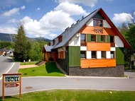 特羅膳食公寓 (Pension Troll)