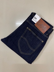 Lee รุ่น LE 47E01 กางเกงยีนส์ผู้ชาย ราคาป้าย 2290 บาท ยีนส์ยืด เอวกลาง ทรงเข้ารูป สียีนส์ สวยมากๆ ให