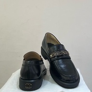 CHANEL黑全皮金黑鎖辣愛心山茶花樂福鞋