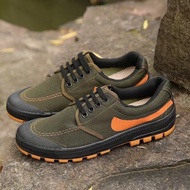 Thick Beef Tendon Sole Free Shoes Men Low-Top Camouflage Shoes Farmers Work Shoes Outdoor Labor Prot