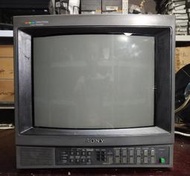 索尼14寸彩監PVM-1444QM彩色監視器一臺 索尼CRT彩監的中期產品，三色標產品是企業對CRT彩色技術成熟時期的