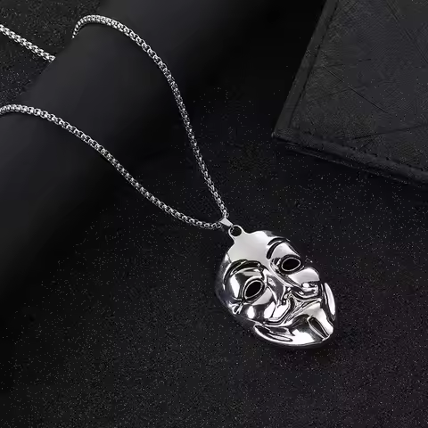 A hip-hop clown mask pendant alloy necklace chain length of 60CM unique appearance can be sent to fr