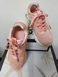 PUMA粉色麂皮鞋