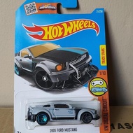 HOTWHEELS 2005 FORD MUSTANG GREYOriginal