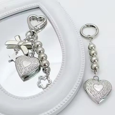 Exquisite Heart Bow Beaded Keychain Fashionable Heart Photo Frame Keychain Creative Backpack Decorat