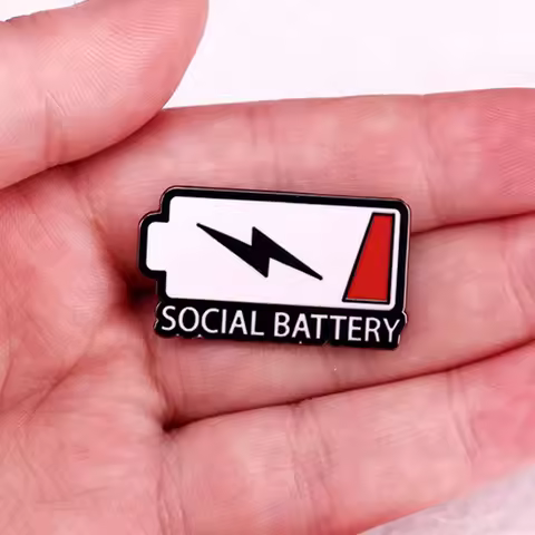"Social Battery" Psychological Health Pin Badge Introverted Gift Clothing Backpack