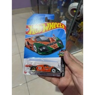 Hot wheels mazda 787b orange
