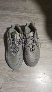 Adidas Ozelia 灰色運動鞋