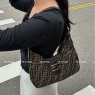 🏷️ Fendi 牛角法棍包