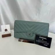 CHANEL 25開 湖水綠CF荔枝皮山形紋長夾