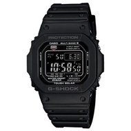 Casio G-Shock 太陽能電波 全黑方塊錶 GW-M5610U-1B