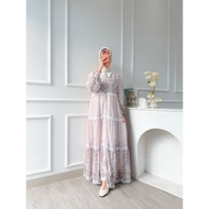 MAHIRA DRESS DELIA/ CERUTY DRESS MAHIRA MOTIF MAXI DRESS TRUMPET SLEEVE FULL BUTTON DRESS CASH ON DE