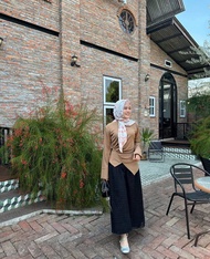 Lyla Draped Top [Gen 2] เสื้อทรงจับเดรป ไหล่สโลป แขนใหม่ ดีไซน์พรางหุ่นได้ดี ใส่แล้วดูมีเอว [N Able 