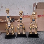 piala   1 set  juara 123 kaki 2.2.2