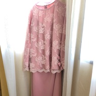 Baju kurung lace warna pink