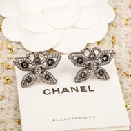 Chanel outlet蝴蝶造型耳環