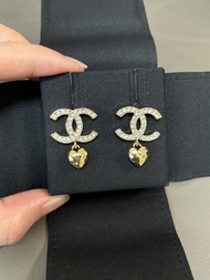 Chanel  CC Logo 心形耳環 heart earrings