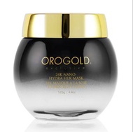 Orogold 24K 納米純金水嫩絲滑面膜是一款創新的護膚解決方案，旨在增強肌膚的自然光澤和柔軟度。這款獨特的面膜結合了維生素 E、透明質酸鈉和巴西莓萃取物的功效，塗抹後會活化成水滴，提供強效保濕和