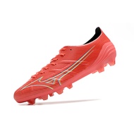 Mizuno Alpha รองเท้าฟุตบอลผู้ชายน้ำหนักเบารองเท้าเตะฟุตบอลกันน้ำรองเท้าฝึกเล่นฟุตบอลแดง