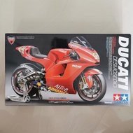 Tamiya Diecast model kit Ducati Desmosedici motogp scale 1/12