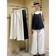 Silk tank top with round neck and camisole at the back A225
