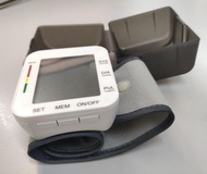 手腕式 電子血壓計 Blood Pressure Monitor (wrist type)