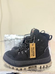 PALLADIUM PALLASHOCK 厚底巧克力皮革 黑色防水靴