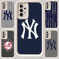 M-85 NY Yankees White Casing for Samsung A25 A55 A24 A36 A54 A15 S25 Ultra A14 A16 A04s A56 A05S A34
