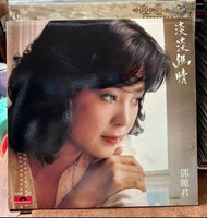高價收購， 80，90年代中文CD、黑膠唱片、卡式帶：關正傑、甄妮、蔡琴、張國榮、齊秦、陳百強、鄧麗君、鄺美雲、梅艷芳、張學友，等等歌手，#CD唱片，#黑膠唱片，#卡式帶，#二手