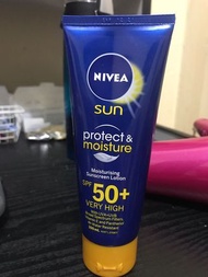 Nivea Sun Protect & Moisture