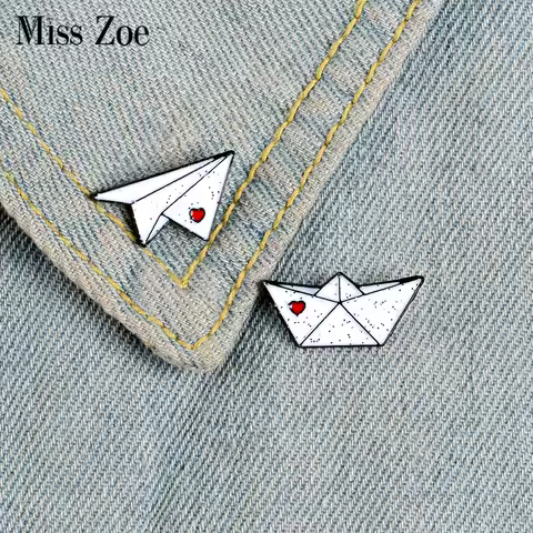 Paper plane Boat Enamel Pins Custom Love Brooches Lapel Pin Shirt Bag Aircraft Ferry Badge Mini Jewe