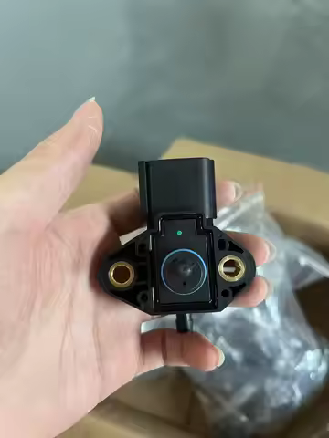 1pc New Fuel Rail Pressure Sensor For F-ord Escape Explorer Focus Maverick Mustang Crown Victoria 3F